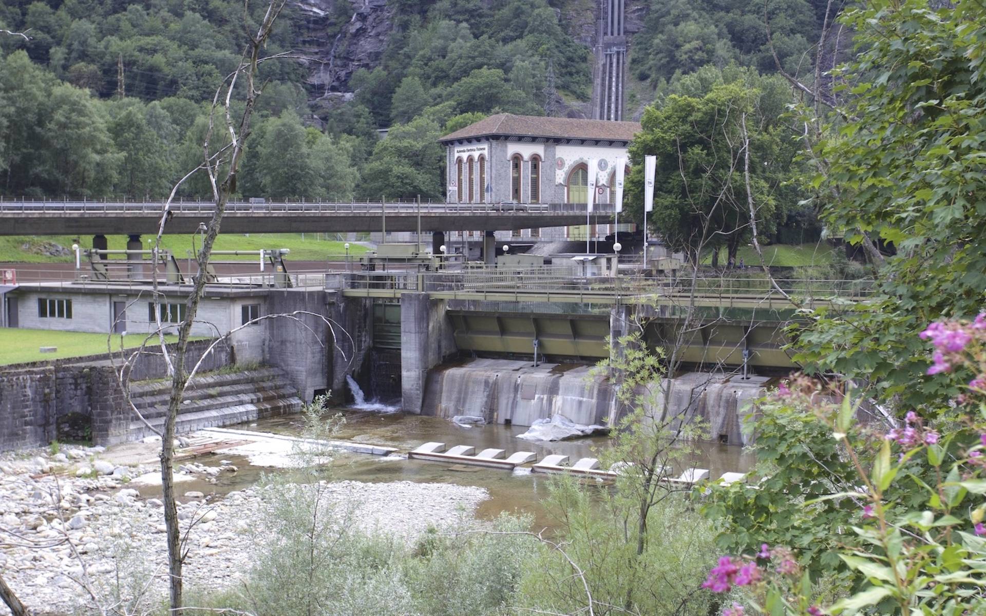 Il fiume Ticino a Lavorgo con 100 litri al minuto © Andrea Persico