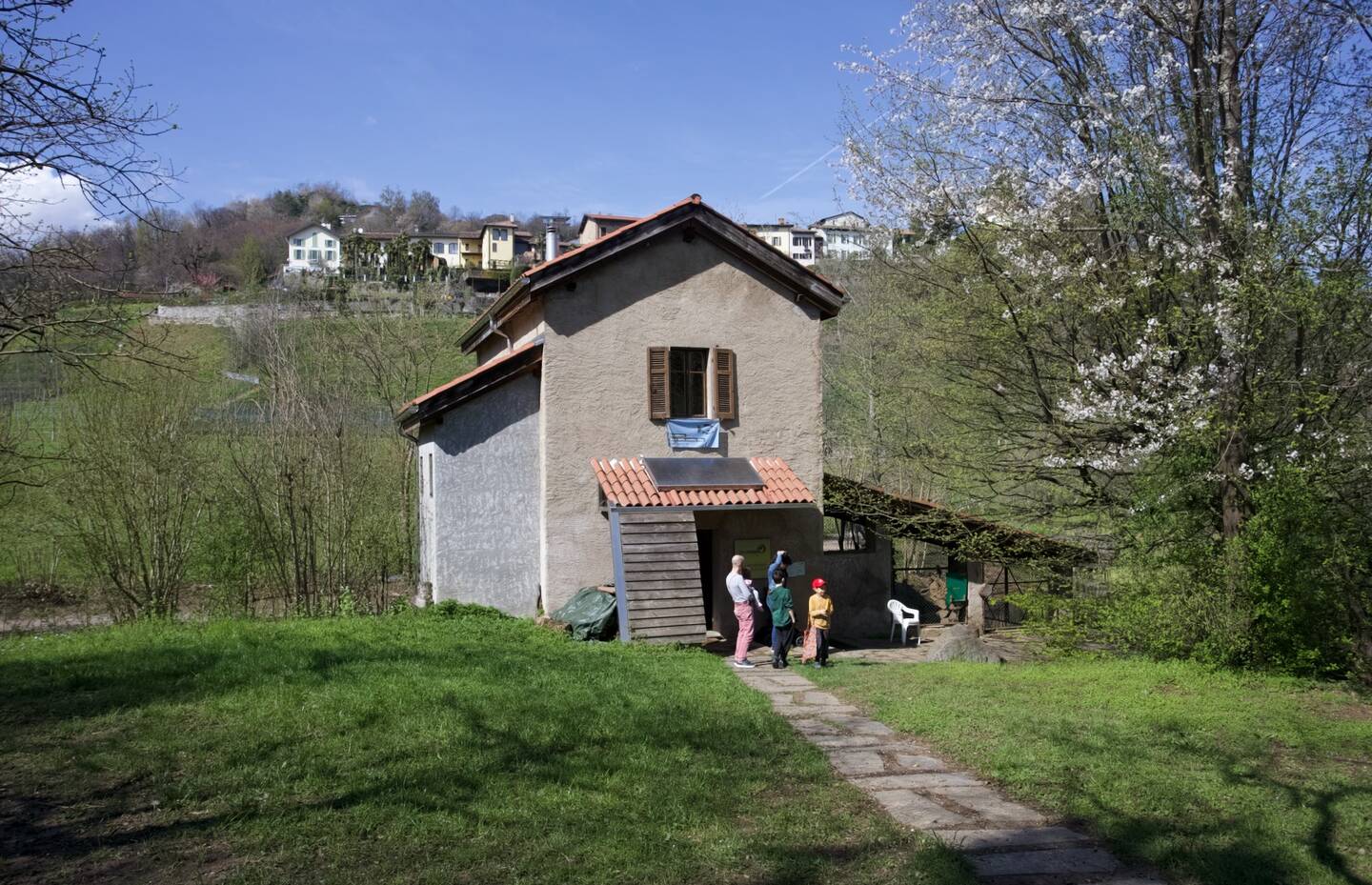 Aula sull'acqua a Muzzano
